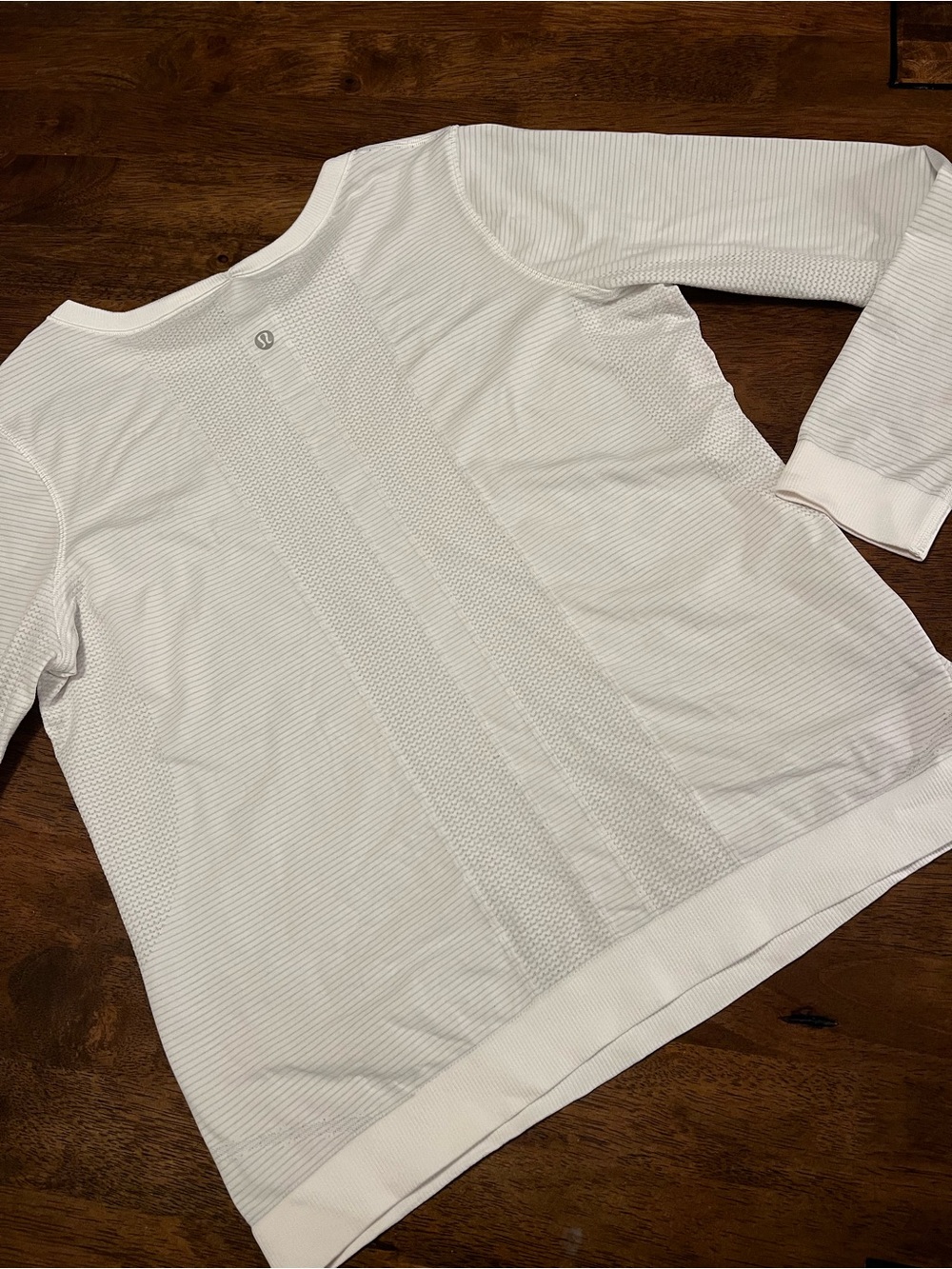 Lululemon Swiftly Tech Long Sleeve (Breeze) *Relaxed Fit Size 10 - Picture 10 of 14